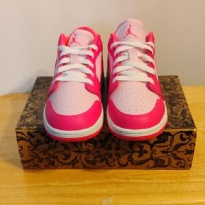 Nike Pink and White Kids Sneakers
